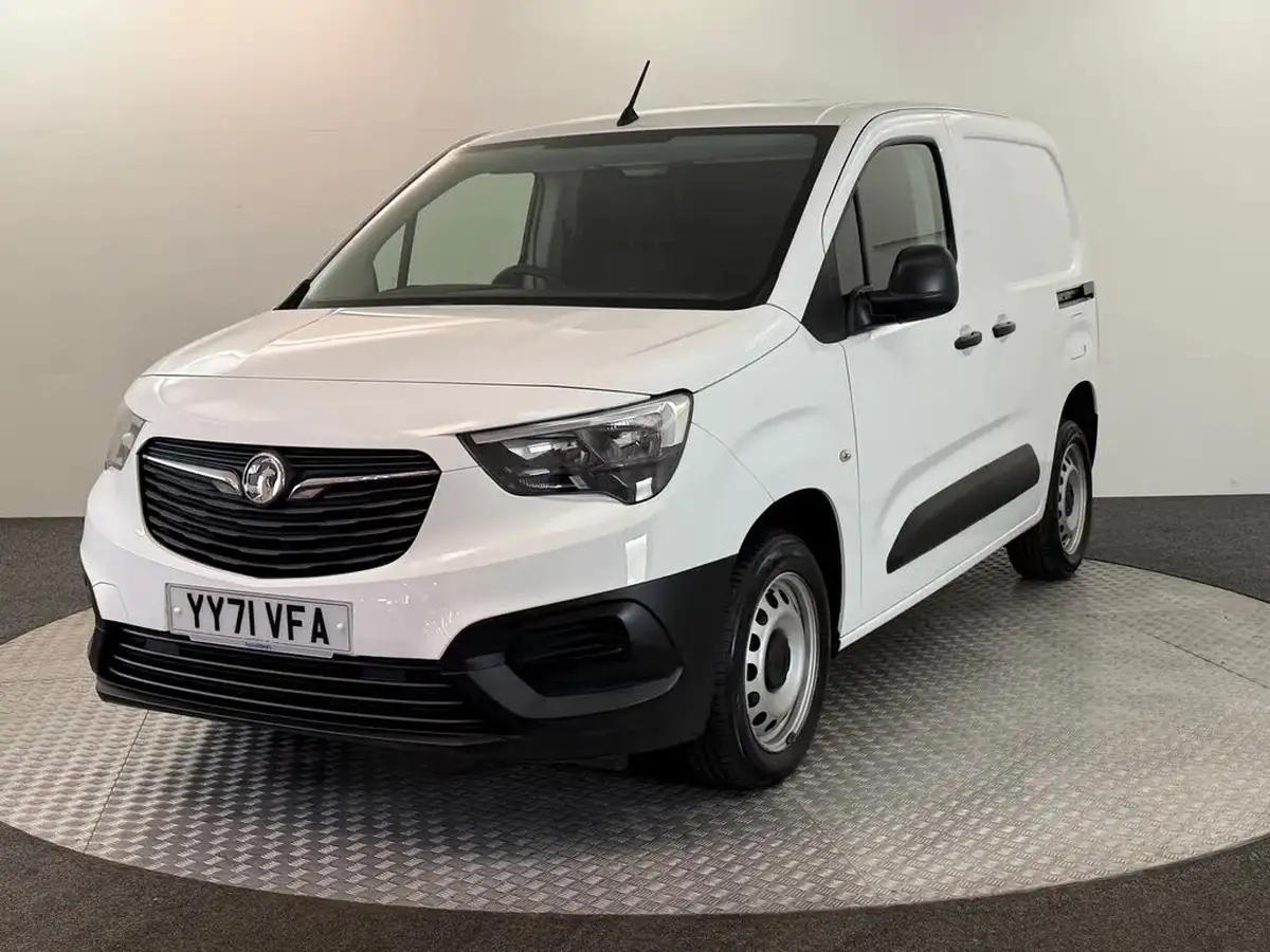 2021-vauxhall-combo-15cdti-dynamic-2300-100pseu6dt-l1h1-panel-big-16