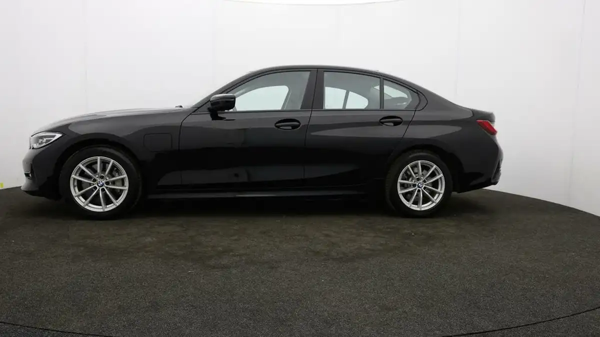 2020-bmw-3-series-20-330e-se-pro-saloon-4d-big-59