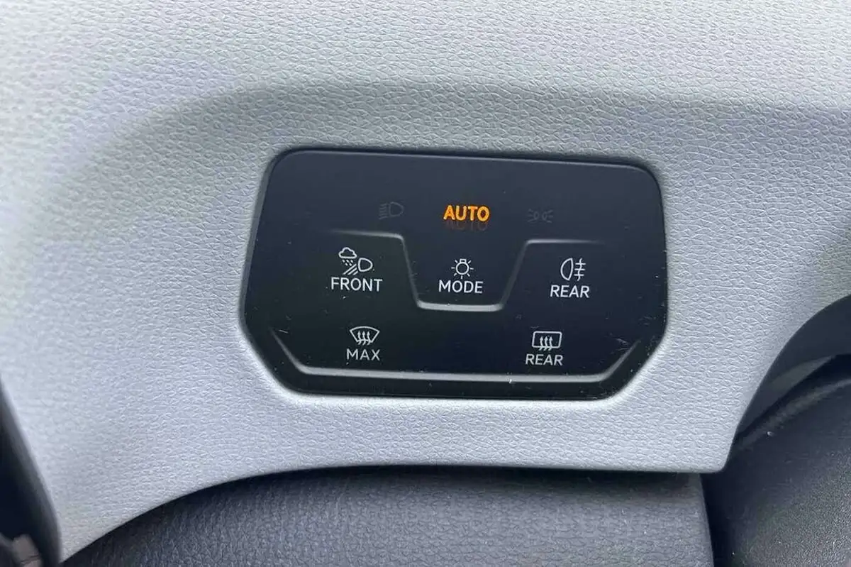 2021-volkswagen-id3-e-family-145ps-big-27
