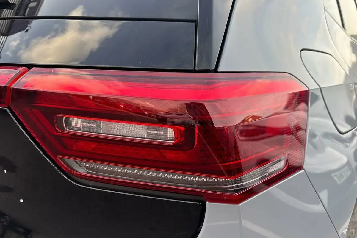 2021-volkswagen-id3-e-family-145ps-big-48
