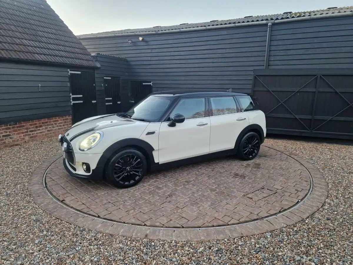 2017-mini-clubman-15-cooper-ss-big-27