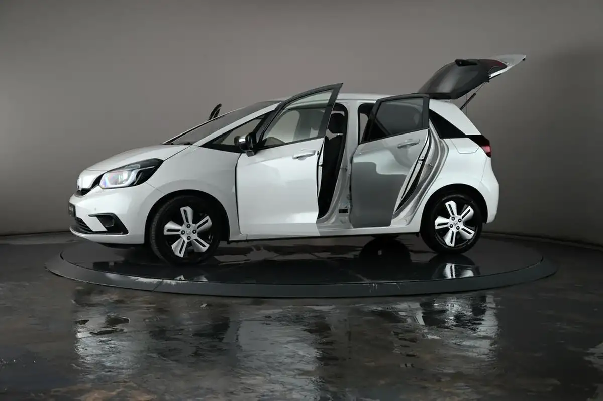 2021-honda-jazz-15-i-mmd-ex-107ps-big-42