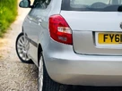 2011-skoda-fabia-12-elegance-12v-70bhp-hatchback-1198cc-small-35