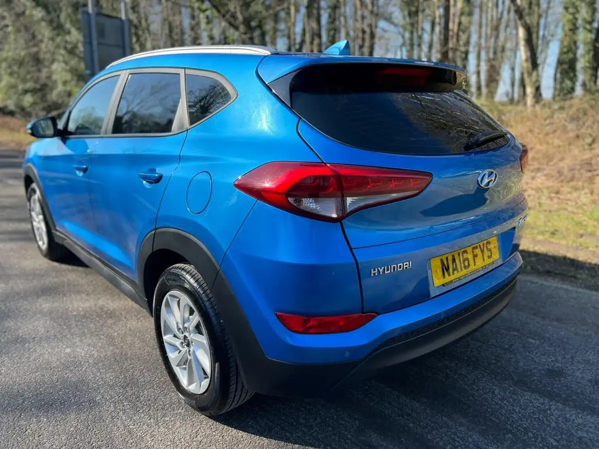 2016-hyundai-tucson-17crdi-blue-drive-se-nav-116ps-big-10