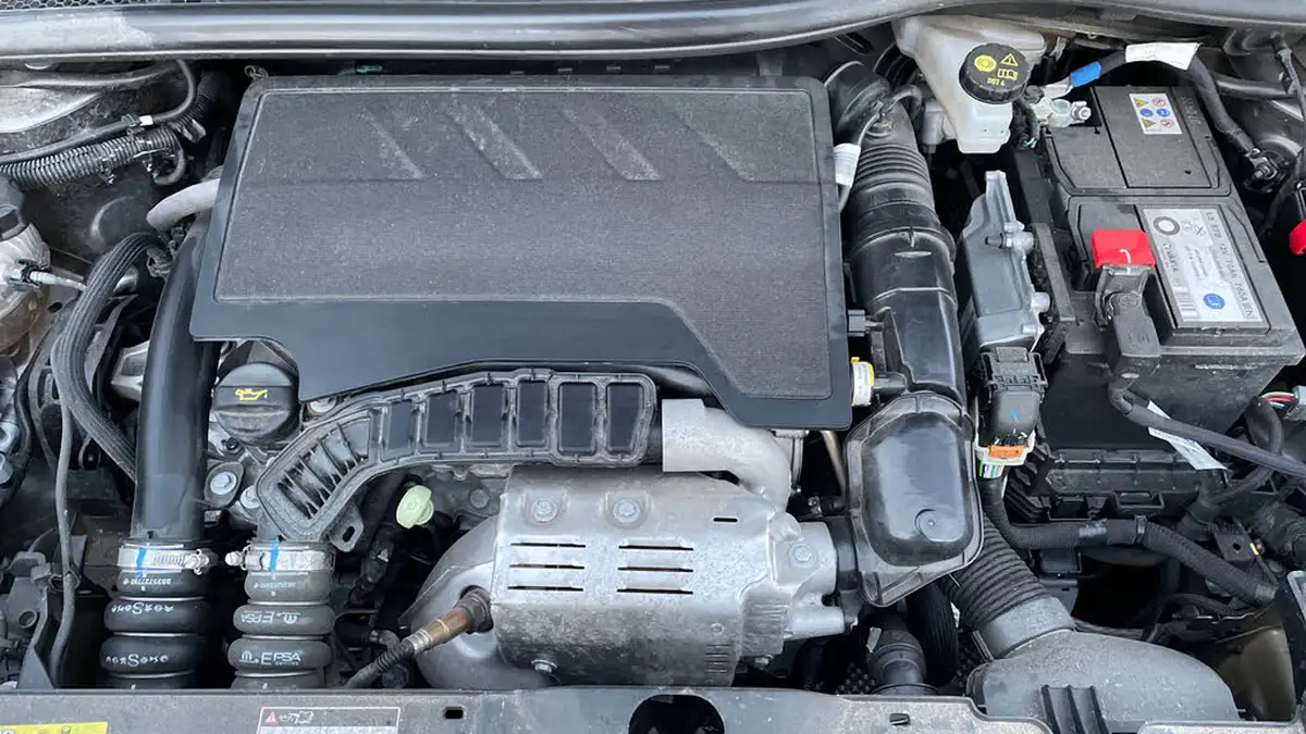 2022-peugeot-2008-suv-12-puretech-allure-premium-100bhp-big-15