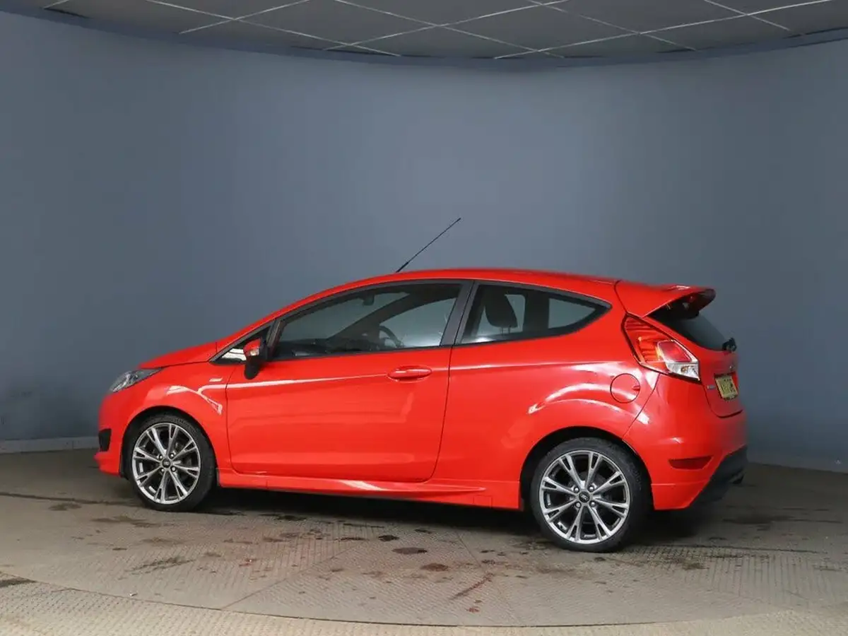 2017-ford-fiesta-10t-st-line-with-nav-125ps-3d-big-3