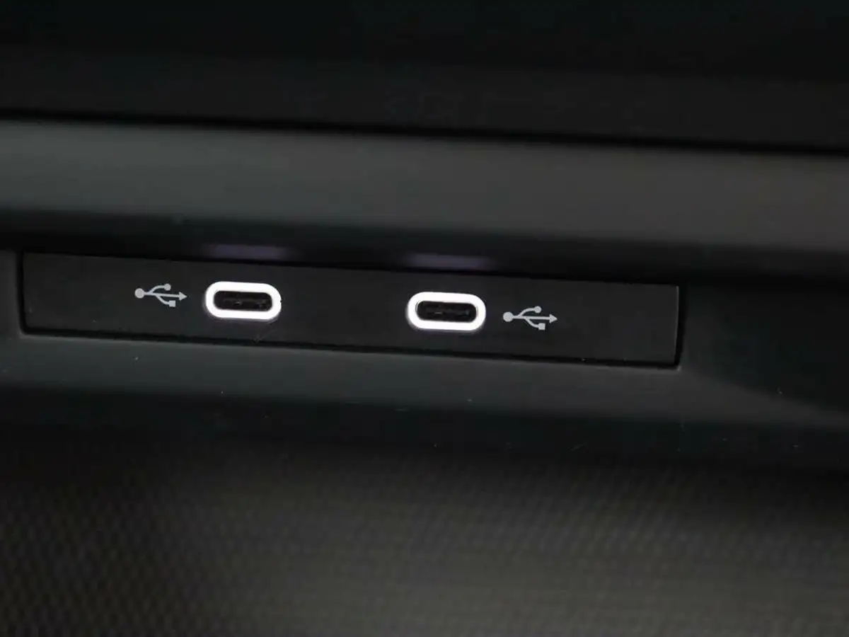 2020-volkswagen-golf-20tdi-life-hatchback-big-22