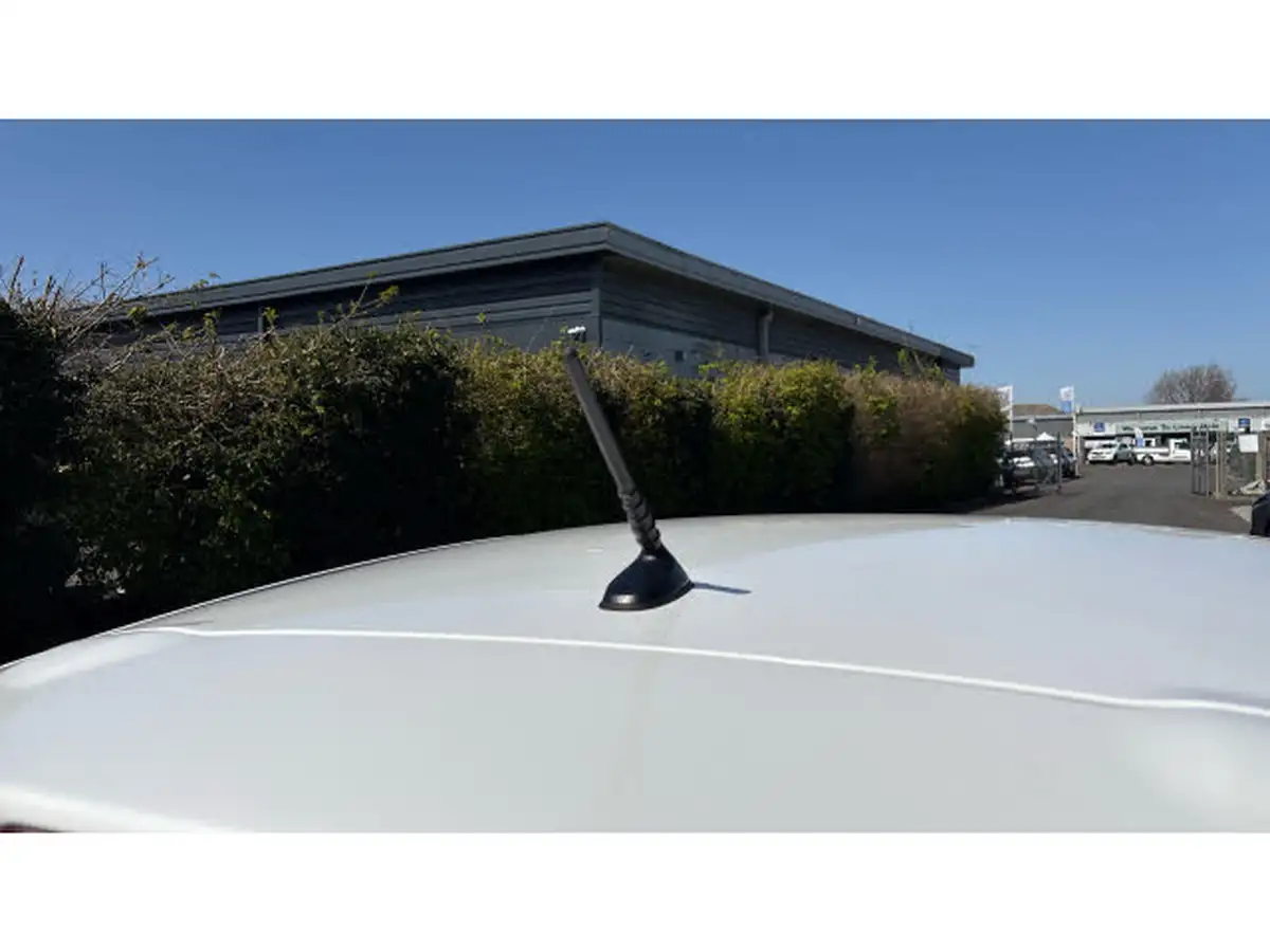 2016-mazda-mazda2-15-se-big-38