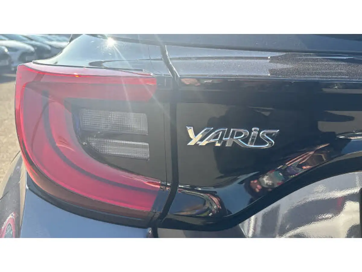 2023-toyota-yaris-15-vvt-i-excel-big-22