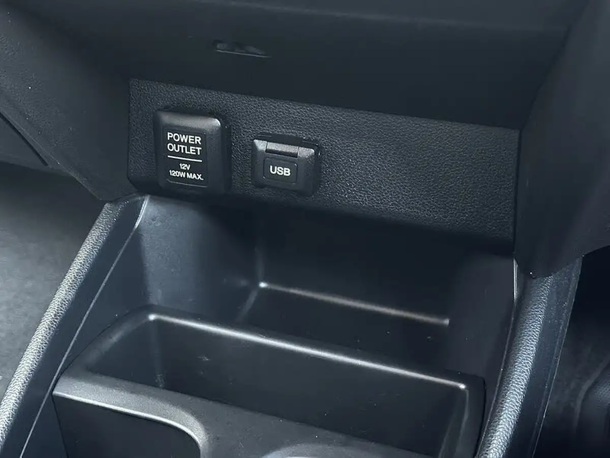 2014-honda-jazz-14-es-plus-big-17