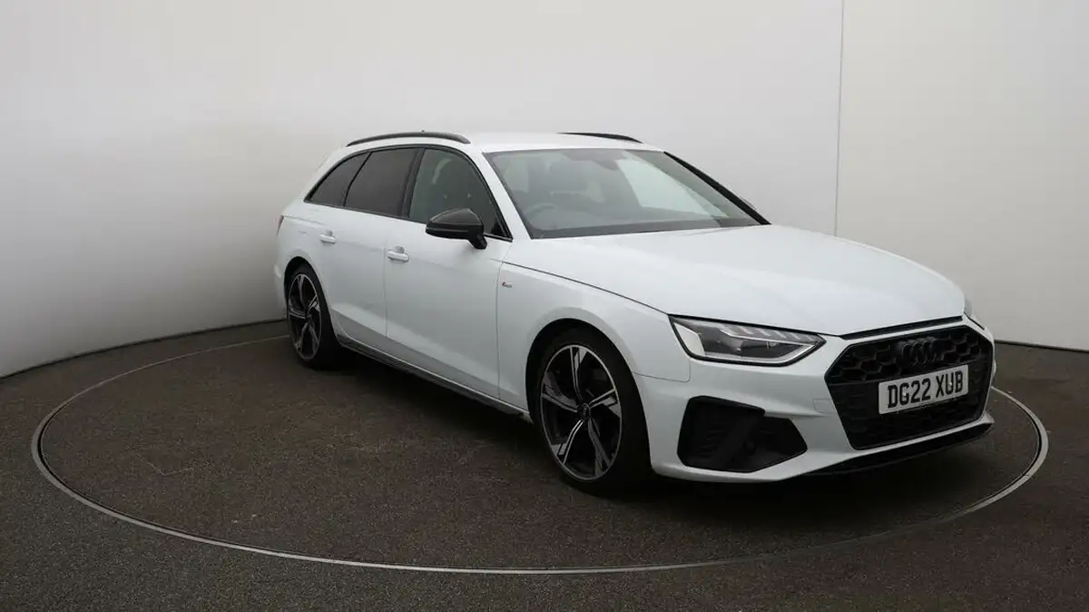 2022-audi-a4-avant-20-35-tfsi-black-edition-s-tronic-big-36