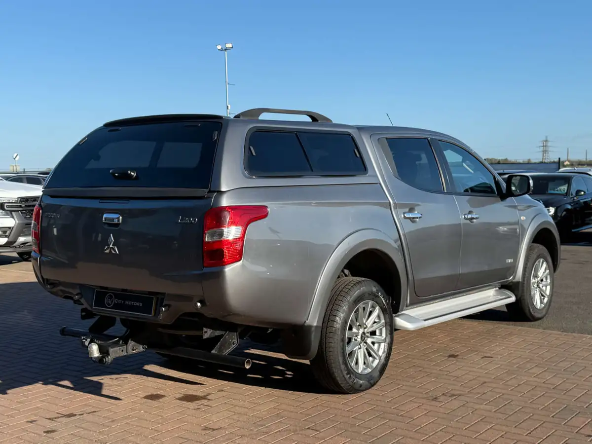 2017-mitsubishi-l200-24di-d-titan-178bhp-eu6-big-25