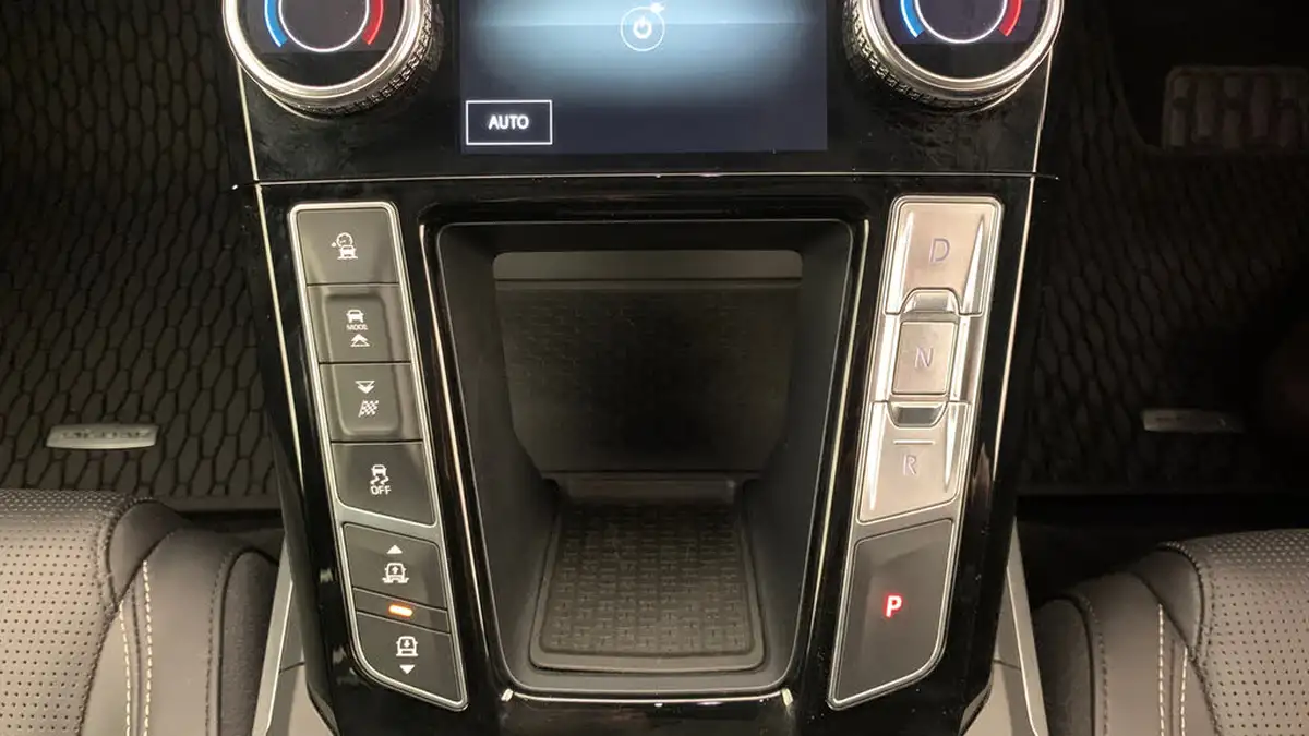2019-jaguar-i-pace-ev400-hse-big-44