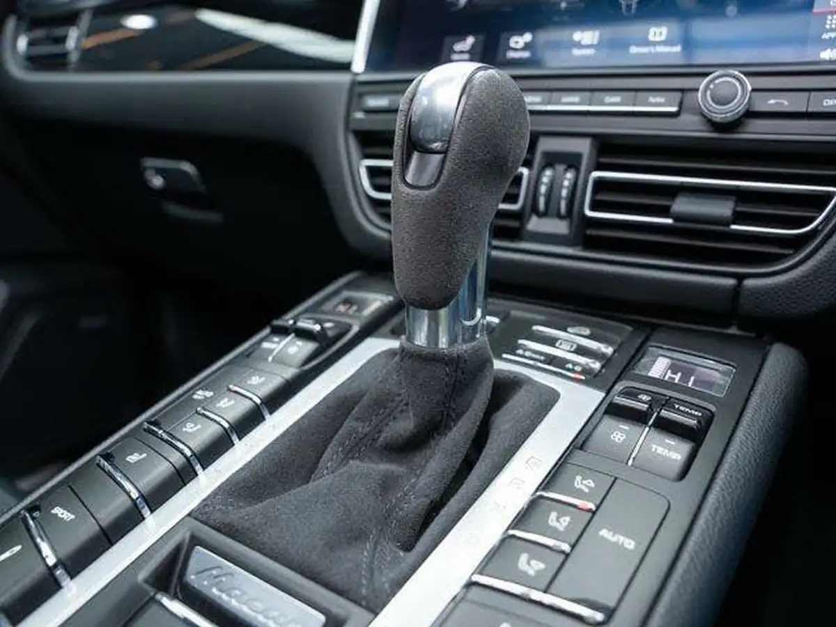 2020-porsche-macan-30-v6-s-big-33