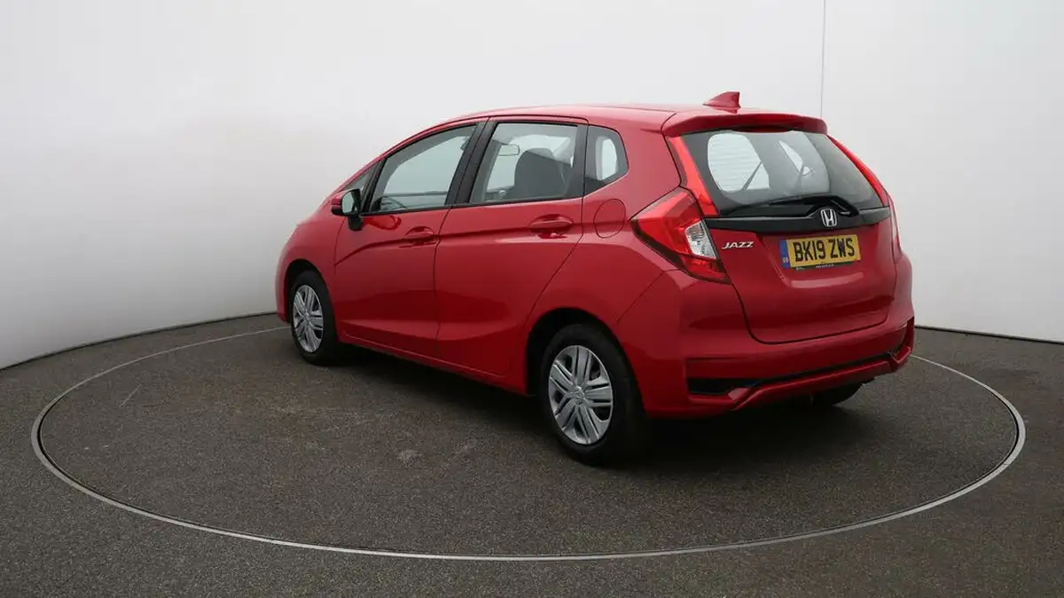 2019-honda-jazz-13-i-vtec-s-big-51