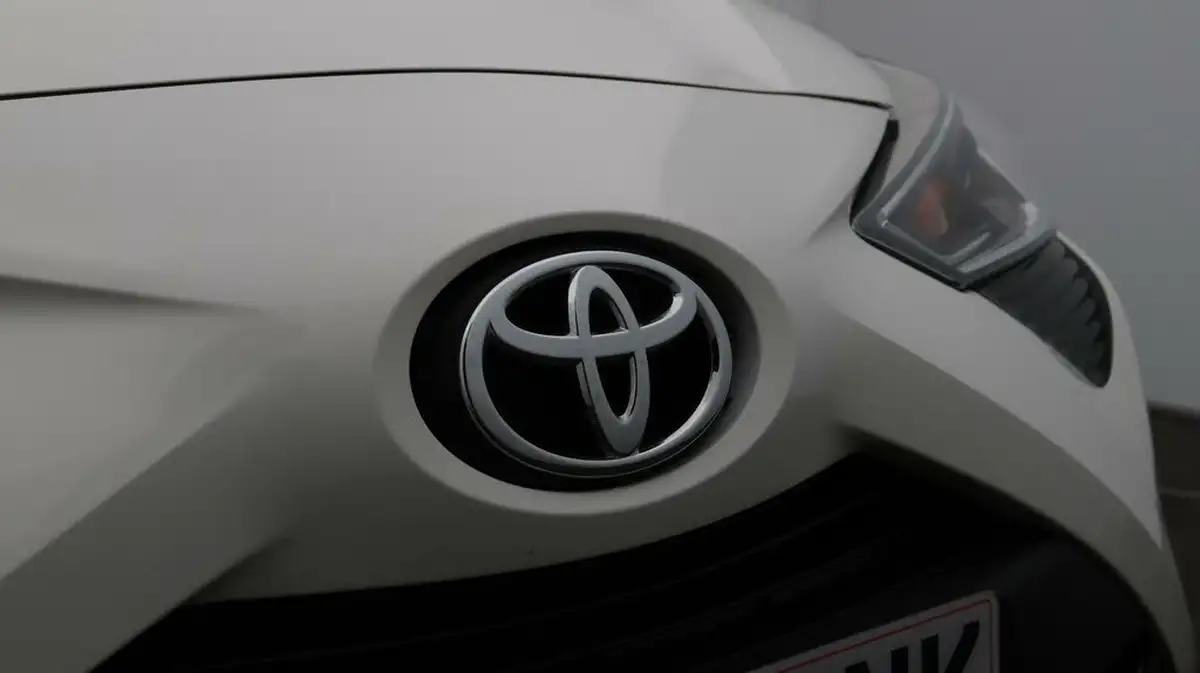 2019-toyota-aygo-10-vvt-i-x-play-tss-x-shift-big-22