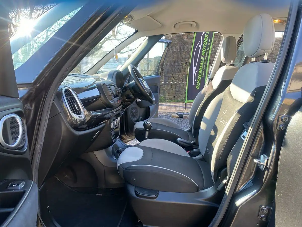 2015-fiat-500l-13-multijet-pop-star-mpw-85bhp-mpv-big-8