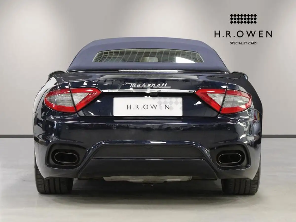 2019-maserati-grancabrio-47-sport-big-9