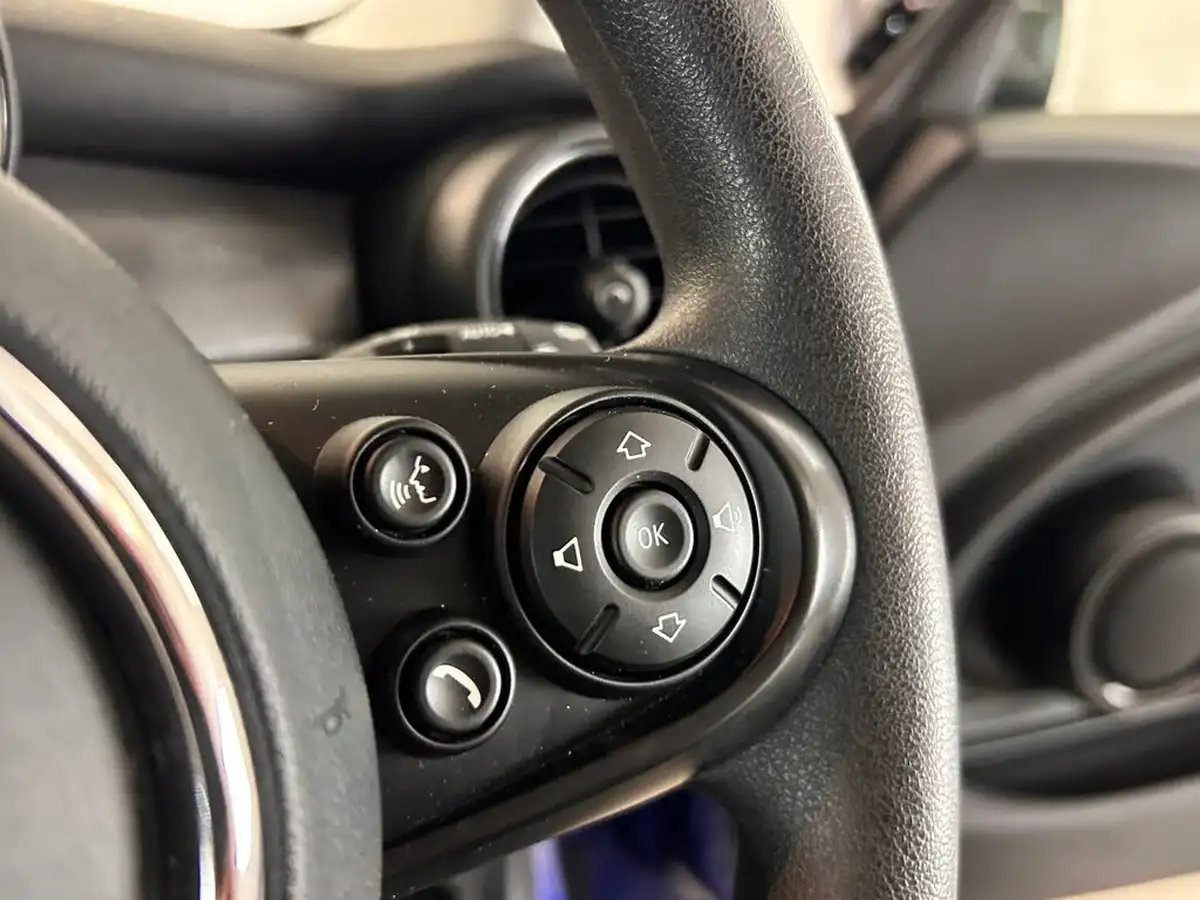 2019-mini-cooper-15-cooper-classic-hatchback-3d-big-27