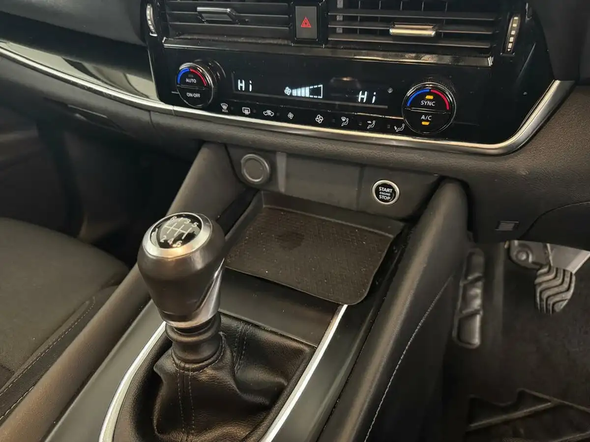 2022-nissan-qashqai-13-dig-t-n-connecta-140ps-big-27