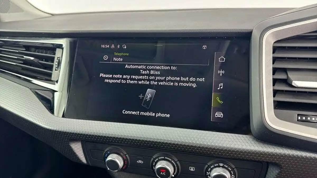 2021-audi-a1-10-25-tfsi-sport-big-12