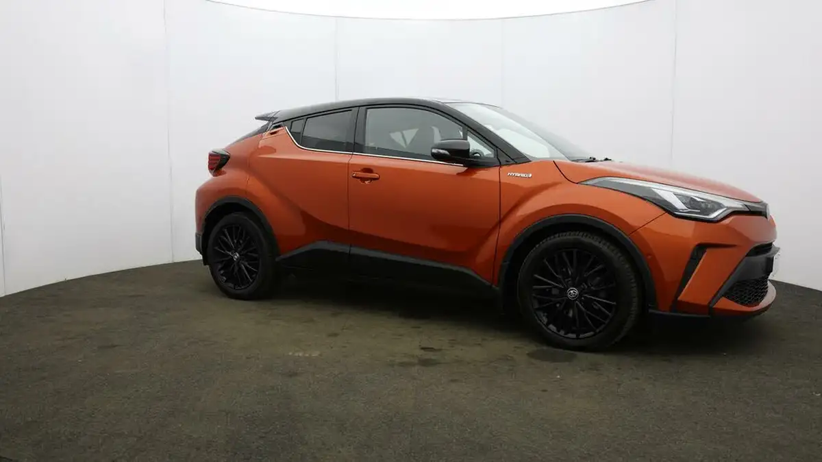 2020-toyota-c-hr-20-vvt-i-orange-edition-big-41