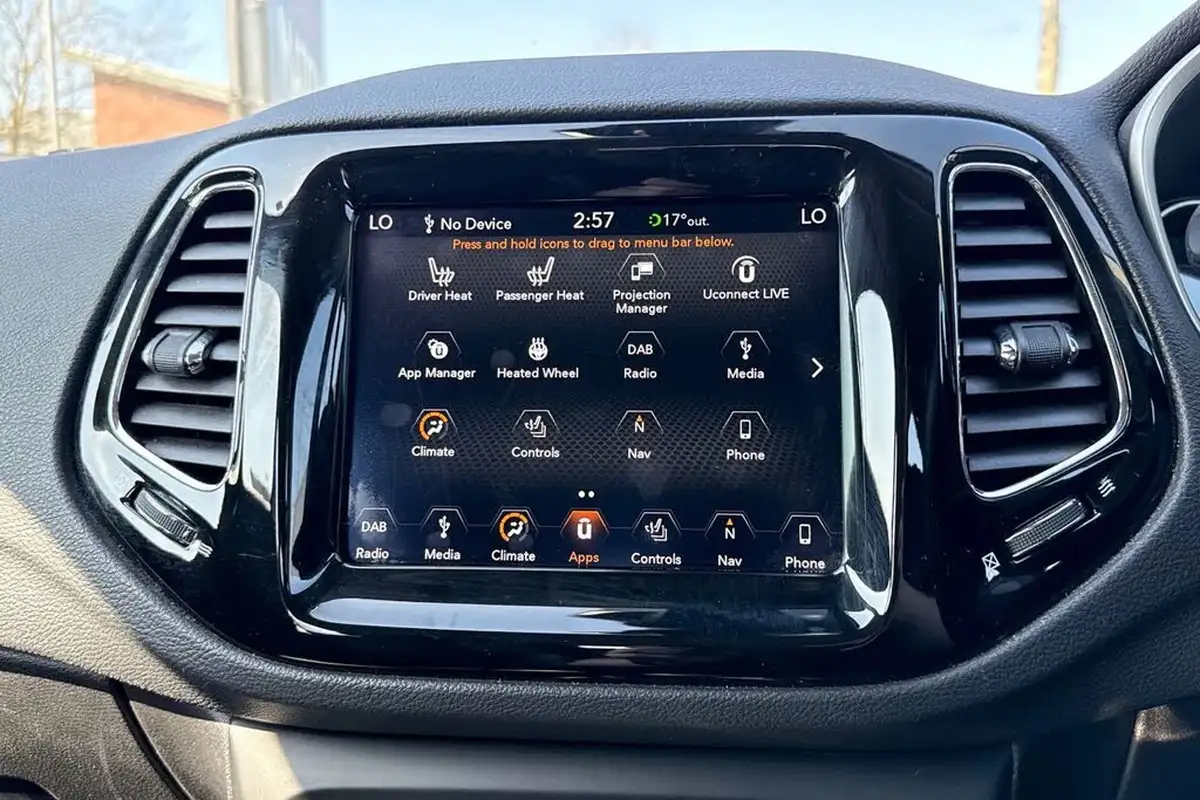 2019-jeep-compass-14-multiair-ii-night-eagle-big-35