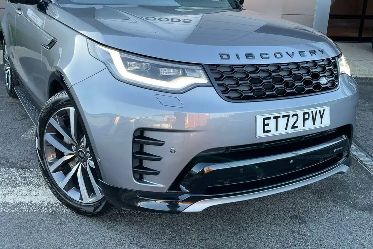 2022-land-rover-discovery-30-d300-r-dynamic-se-big-14