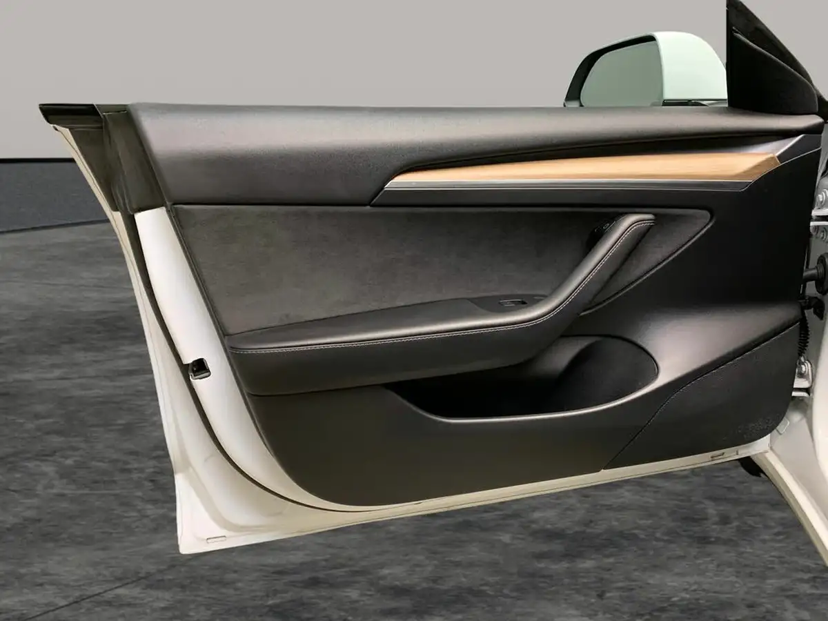 2022-tesla-model-3-e-long-range-big-24