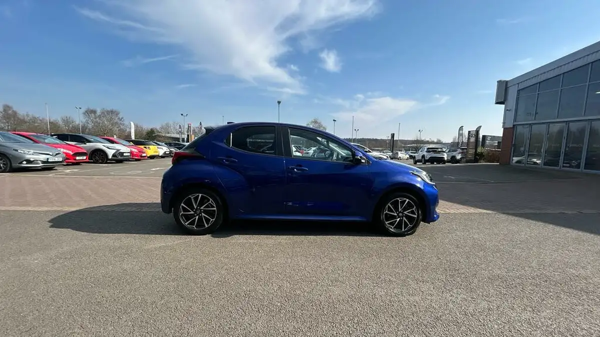 2022-toyota-yaris-15-vvt-i-design-big-15