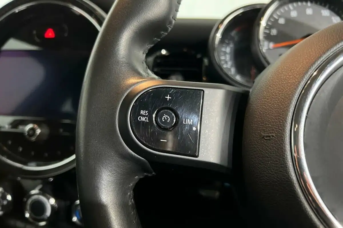 2022-mini-cooper-20-cooper-s-classic-premium-hatchback-5d-auto-big-19