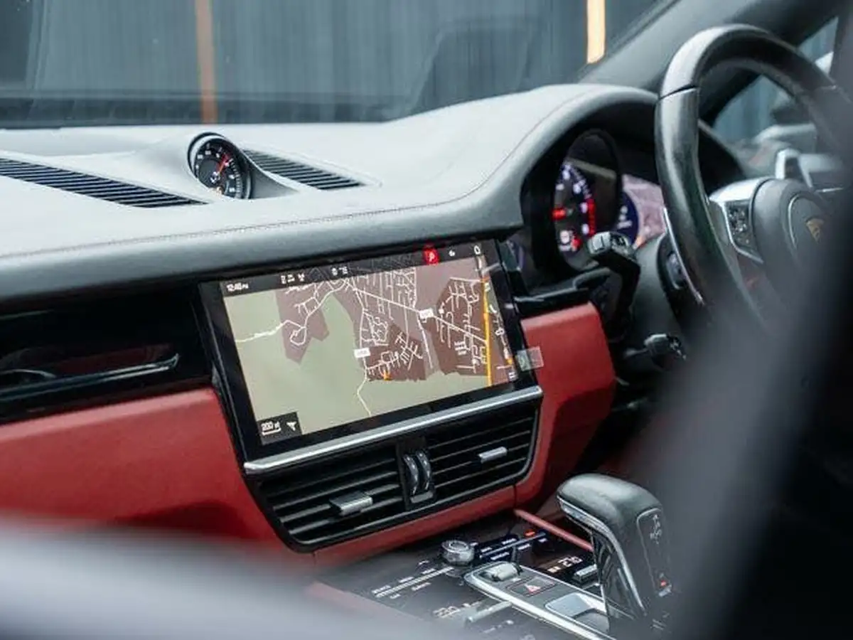 2021-porsche-cayenne-30-v6-coupe-big-36