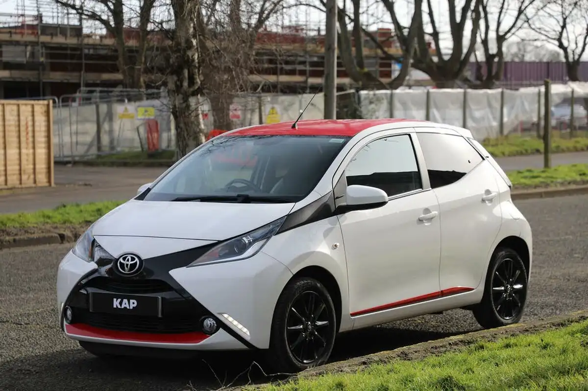 2017-toyota-aygo-10-vvt-i-x-press-71bhp-big-2