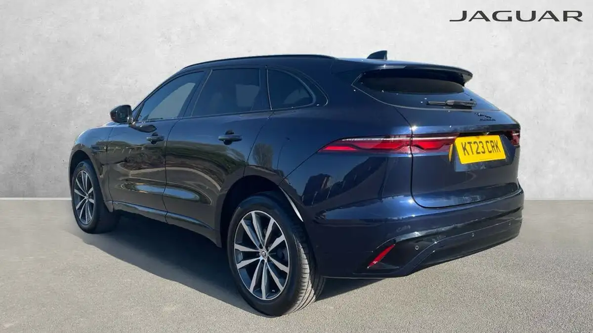 2023-jaguar-f-pace-20-d200-r-dynamic-se-black-big-1