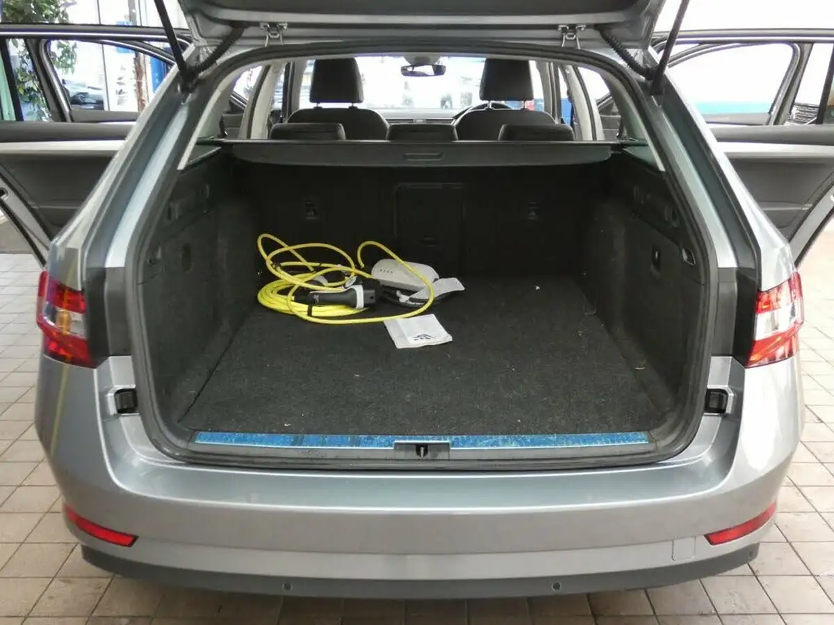 2021-skoda-superb-14-tsi-se-technology-156ps-estate-big-39