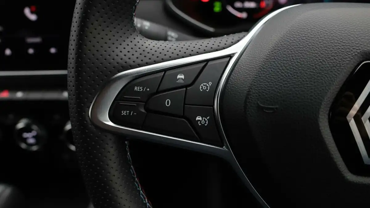 2023-renault-clio-16-esprit-alpine-big-23