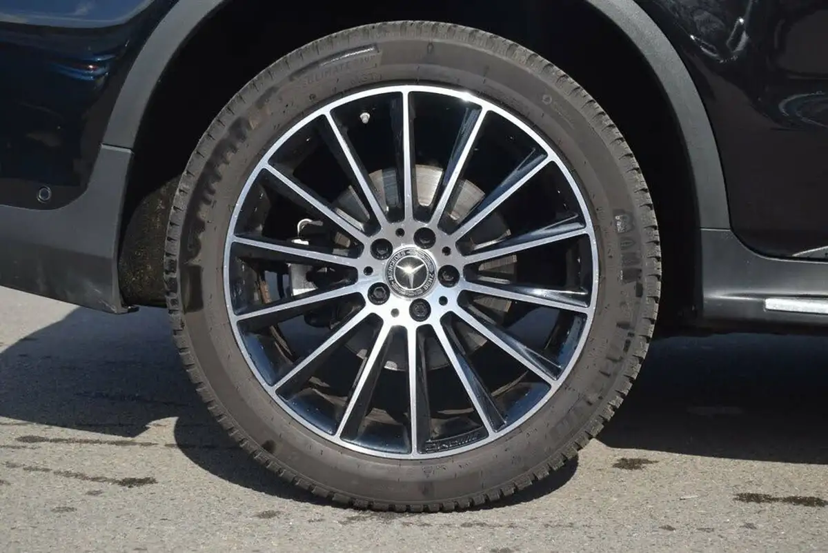 2019-mercedes-benz-glc-class-20-glc250-amg-night-edition-ss-big-8
