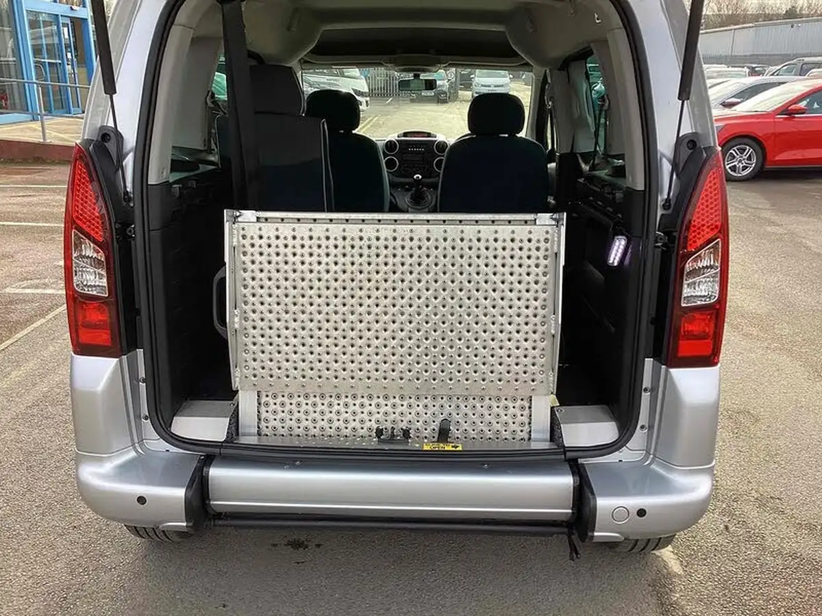2018-citroen-berlingo-big-25