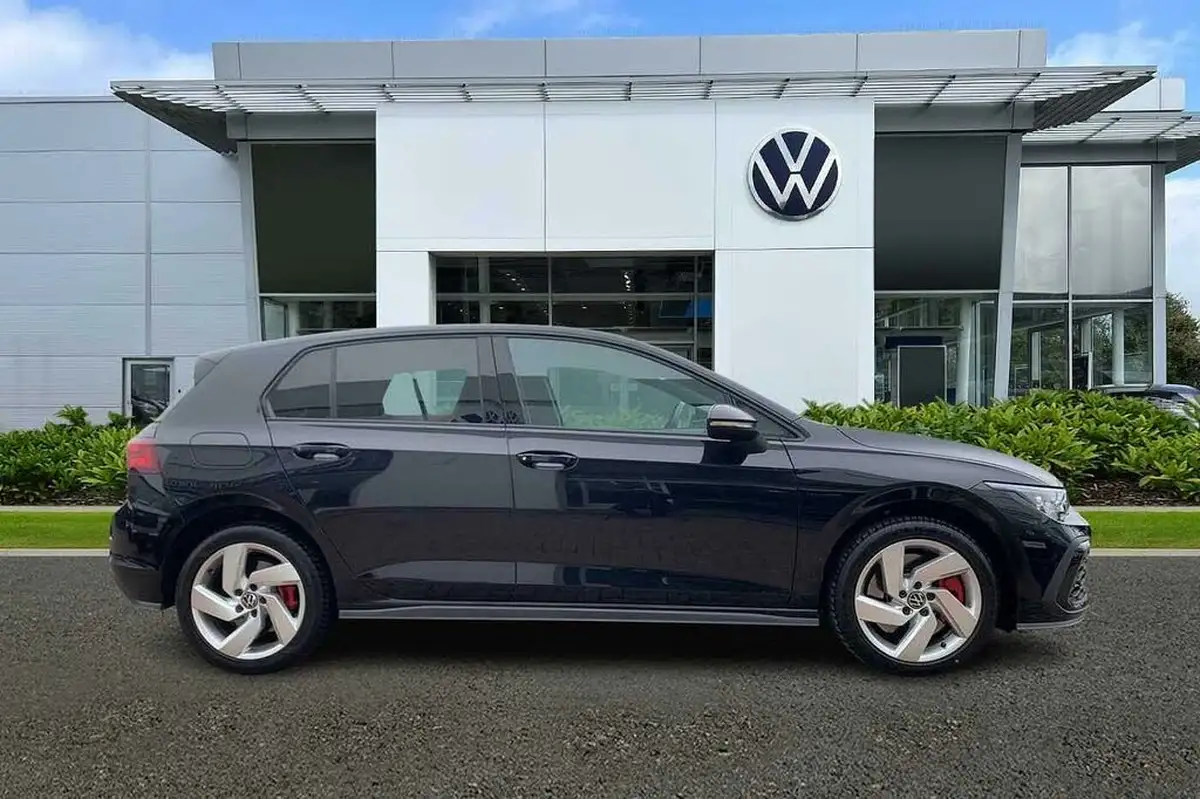 2021-volkswagen-golf-14-tsi-gte-big-3
