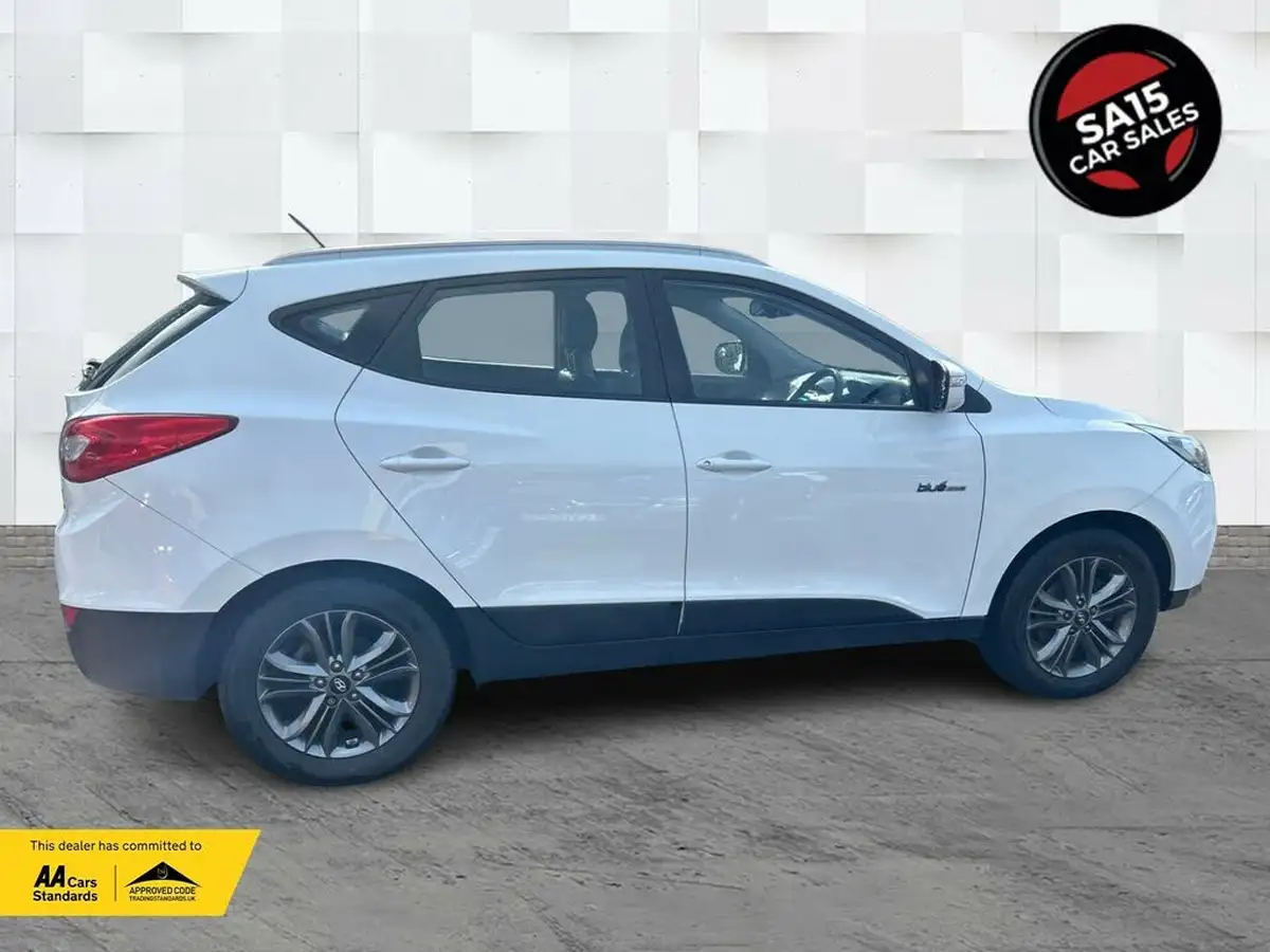 2015-hyundai-ix35-16-se-blue-drive-isg-big-1