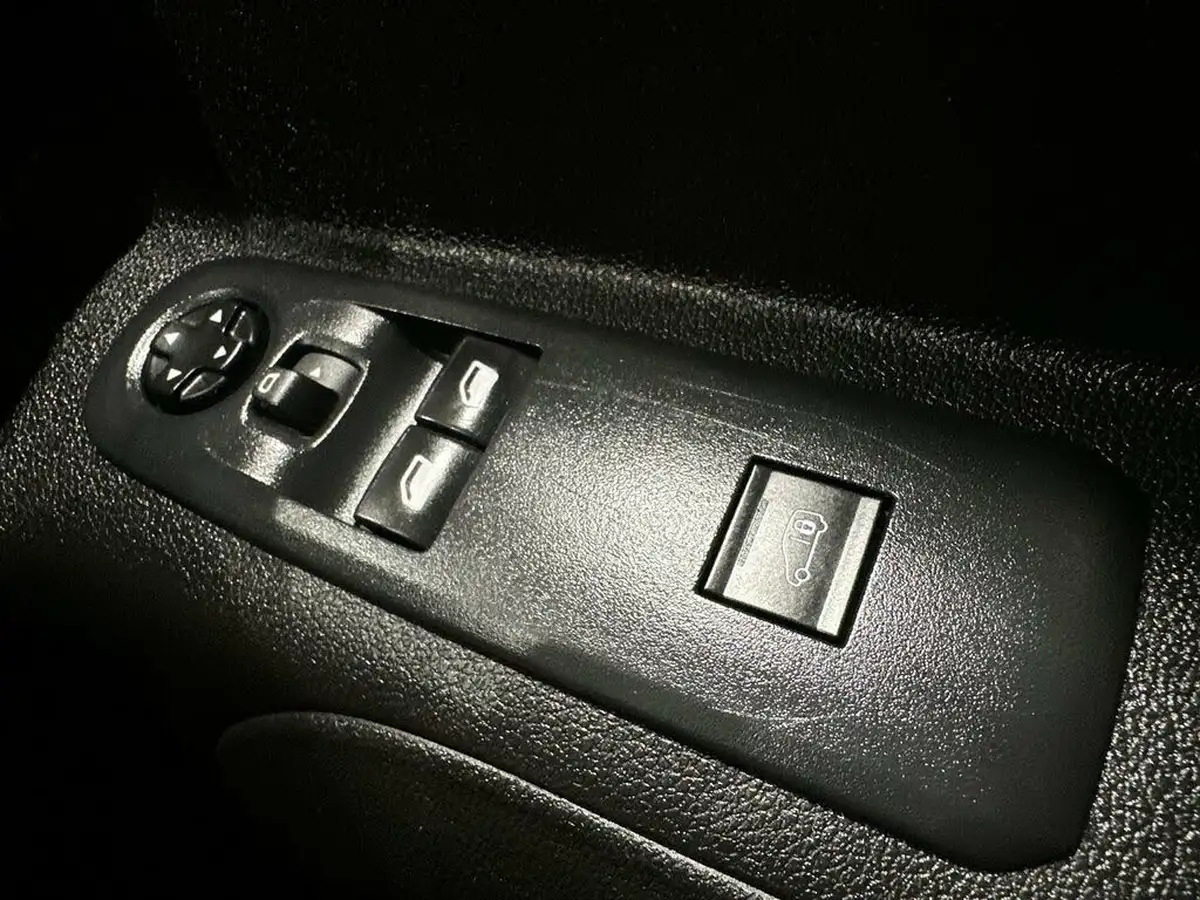 2023-peugeot-partner-15-bluehdi-1000-professional-premium-100pseu6d-big-24