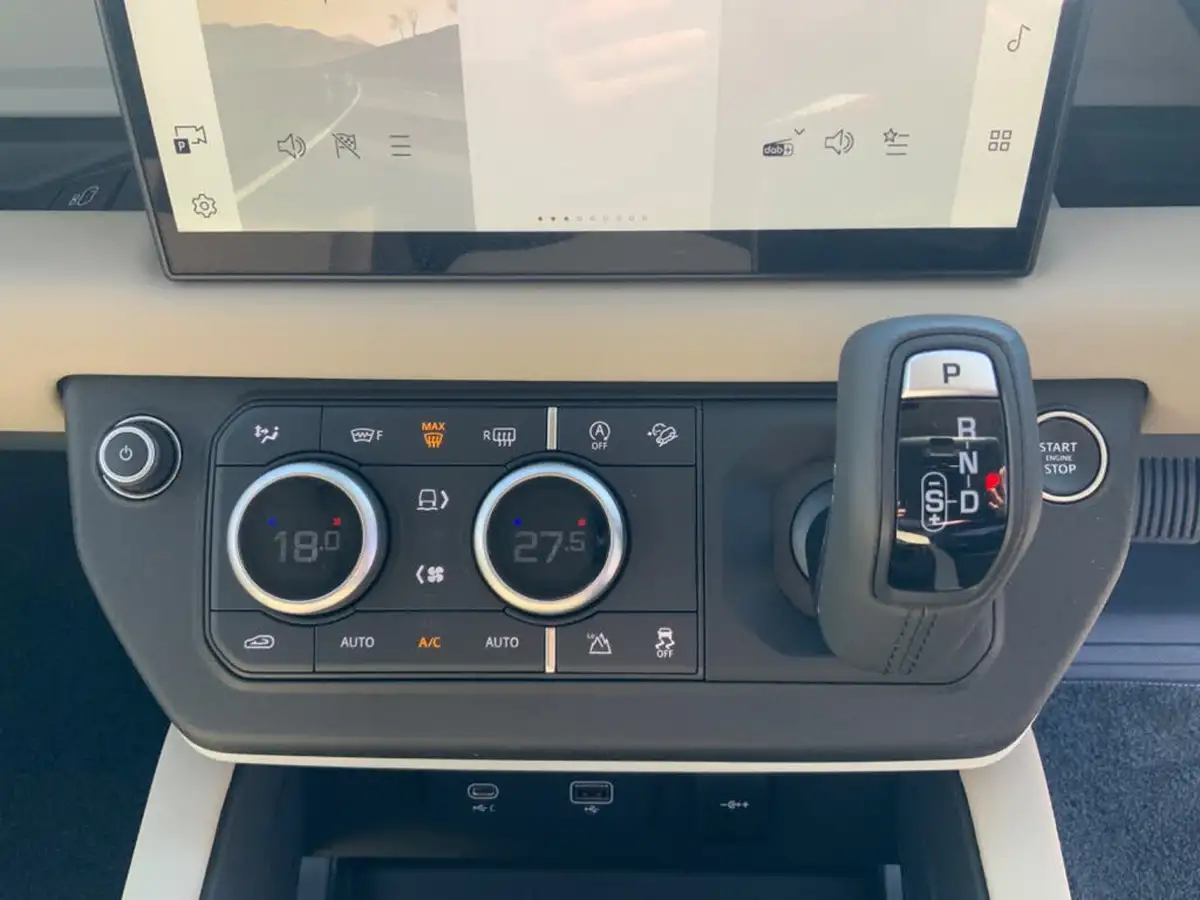 2024-land-rover-110-defender-30-d250-x-dynamic-hse-2996cc-big-23