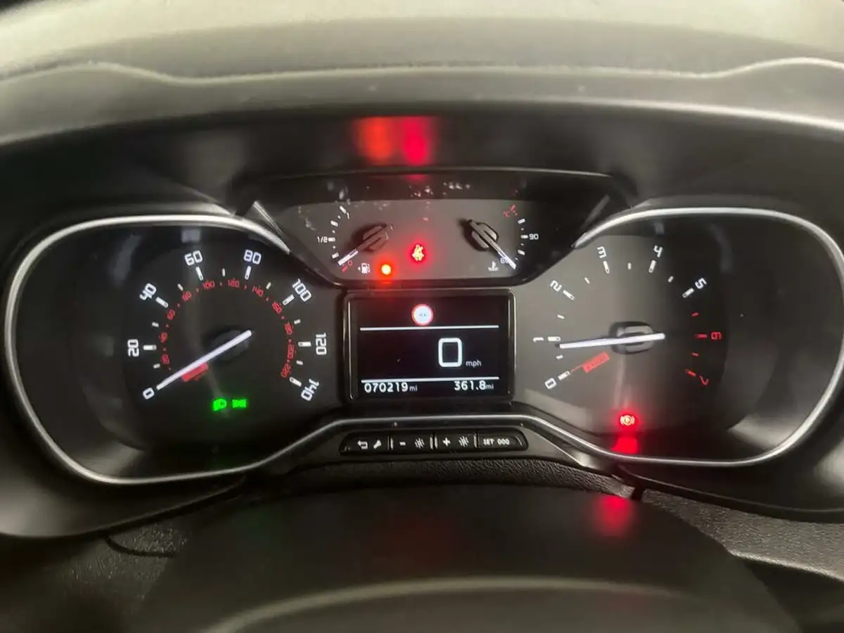 2020-citroen-berlingo-15bluehdi-flair-xl-size-100ps-big-21