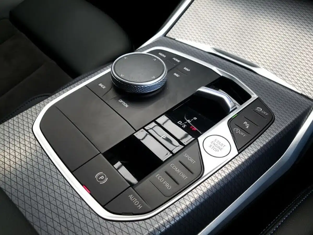 2024-bmw-3-series-20-320i-m-sport-saloon-4d-big-16