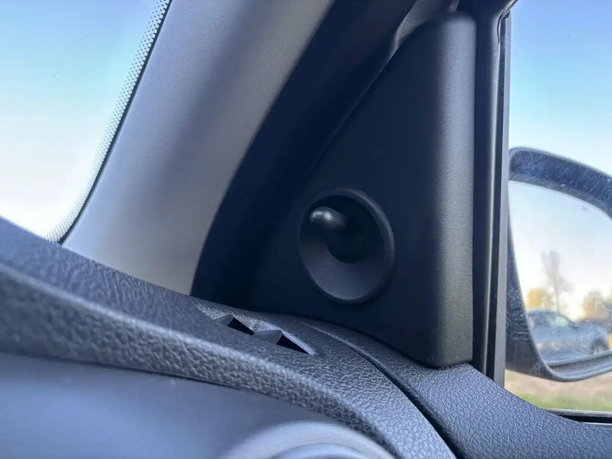 2020-dacia-sandero-10-sce-essential-big-24