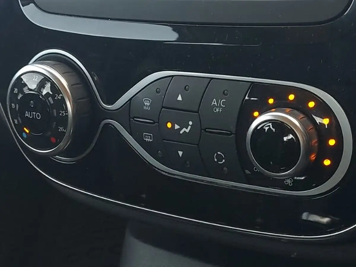 2017-renault-captur-09-tce-dynamique-nav-big-13