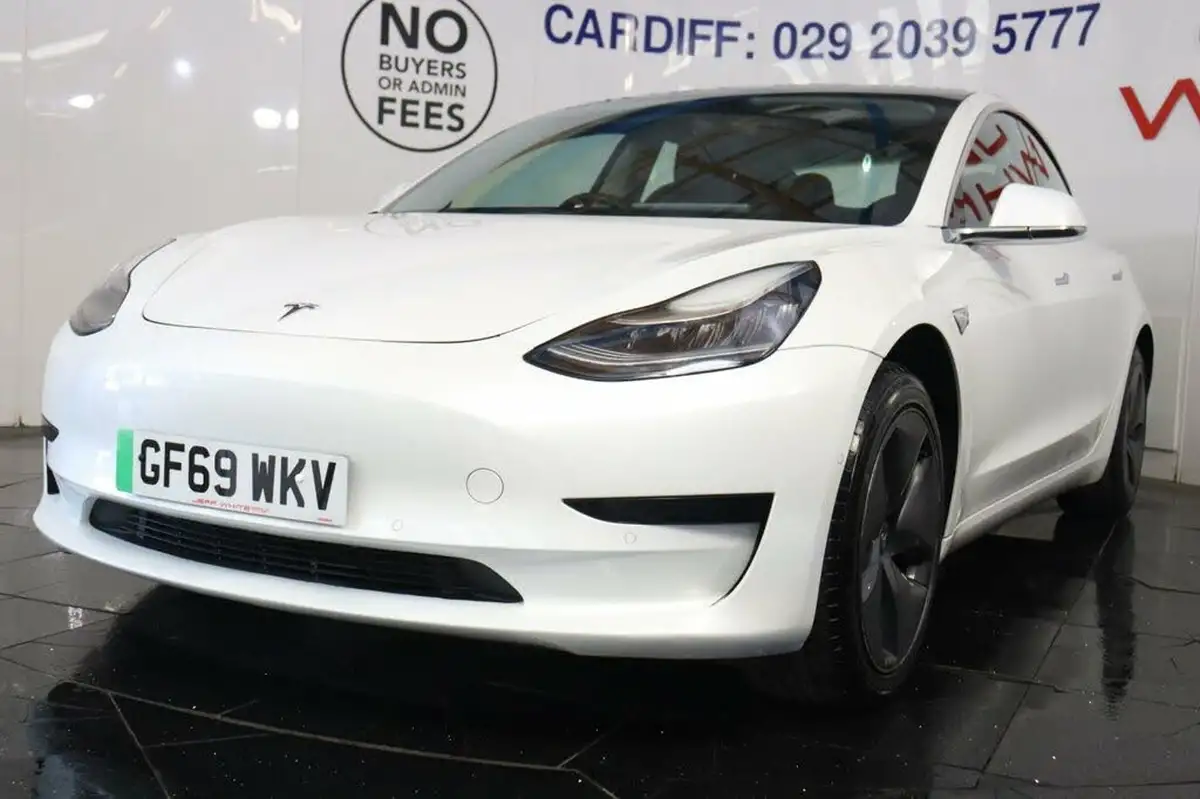 2019-tesla-model-3-e-standard-plus-big-13