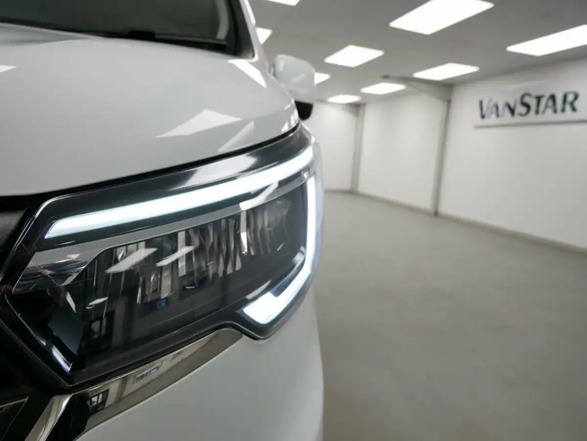 2023-renault-trafic-passenger-20-blue-dci-ll30-170-sport-big-30