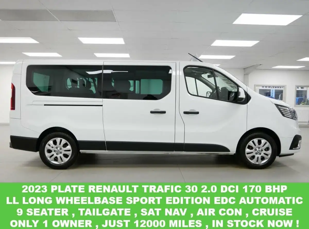 2023-renault-trafic-passenger-20-blue-dci-ll30-170-sport-big-6