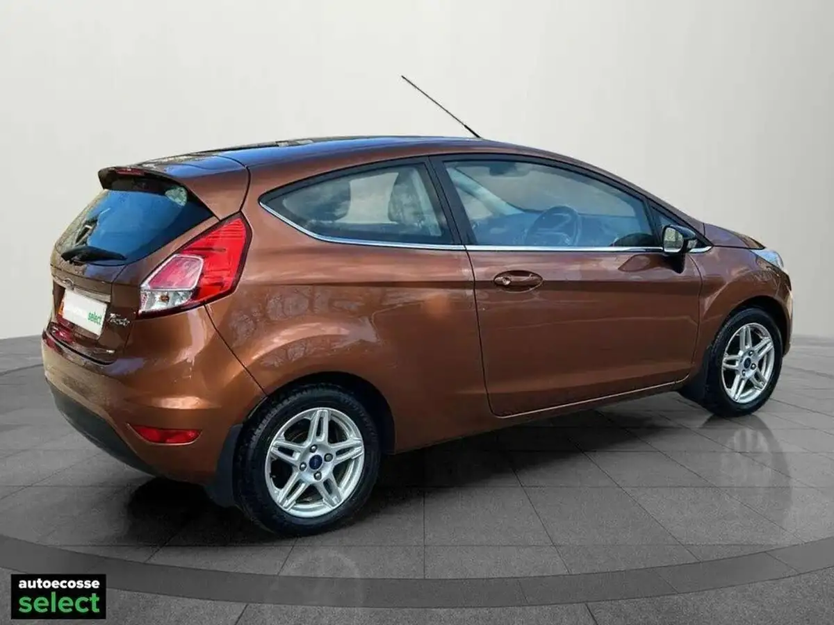 2013-ford-fiesta-10-zetec-100ps-ecoboost-ss-3d-big-13